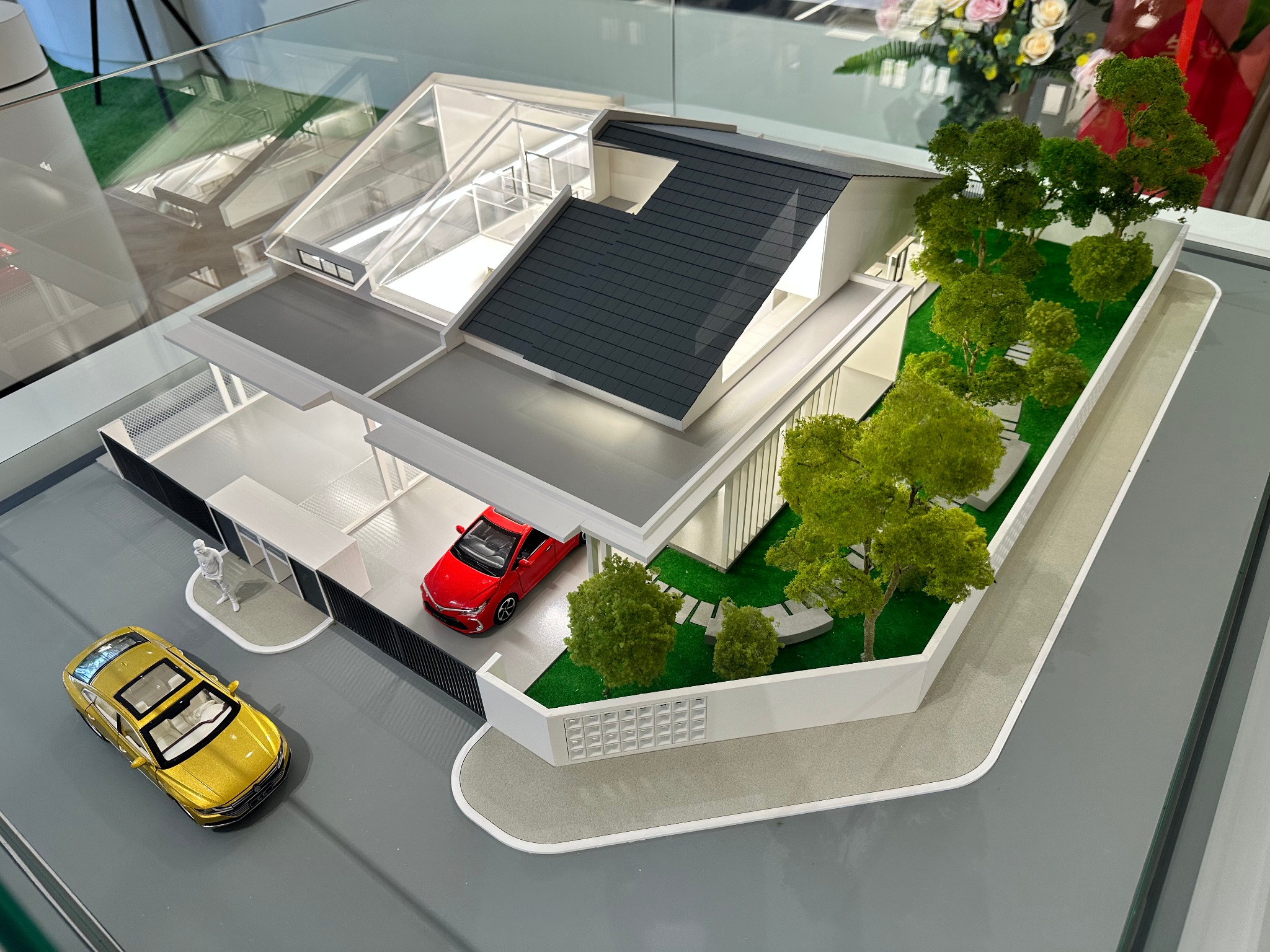 Showroom 模型旁的树景